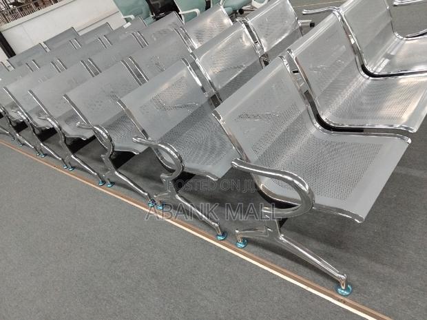 Airport Chair · Photo 1
