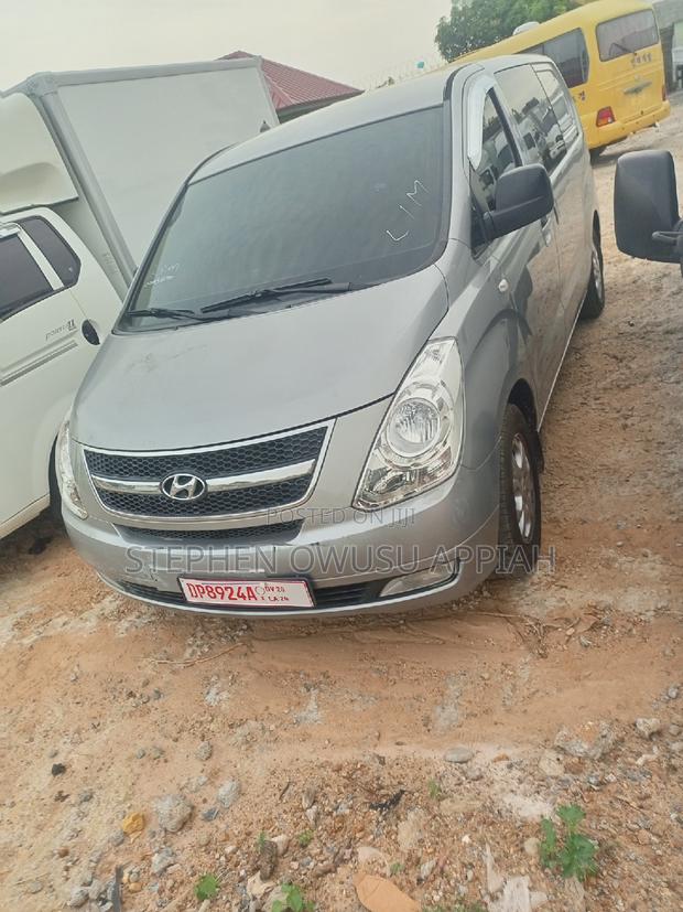 Hyundai Starex 2012 Grey · Photo 5