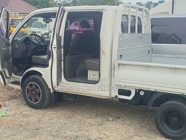 Hyundai Porter Double Cabin · Photo 2