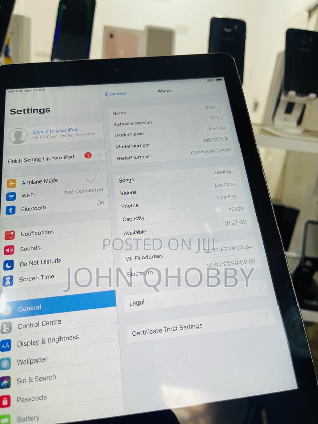 Apple iPad Air 16 GB Gray · Photo 5