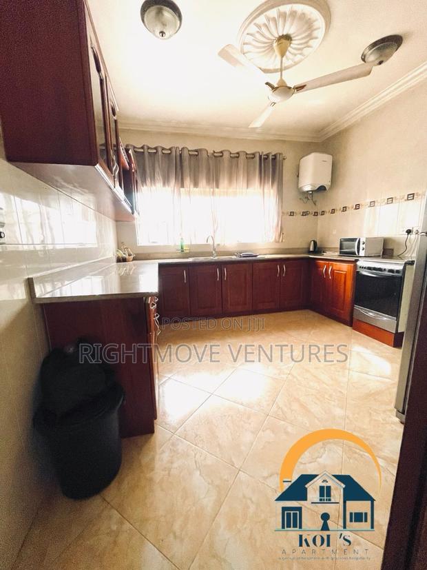 Fully Furnished 4 N 5bdrm Apartment in Tadi for Short Stay · Photo 3