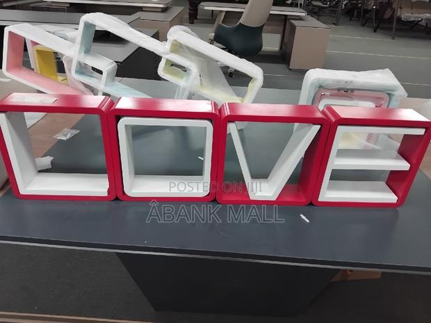 Wooden Shelves With Love Design · Photo 2