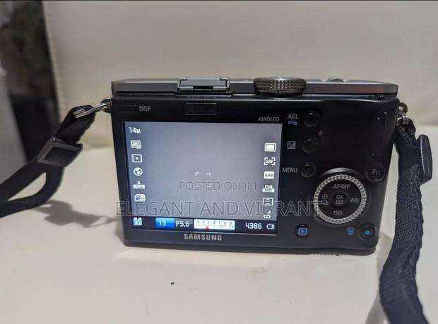 Samsung Nx100 Camera With 20-50mm Lens+ Pentacon 2.8 135mm · Photo 3