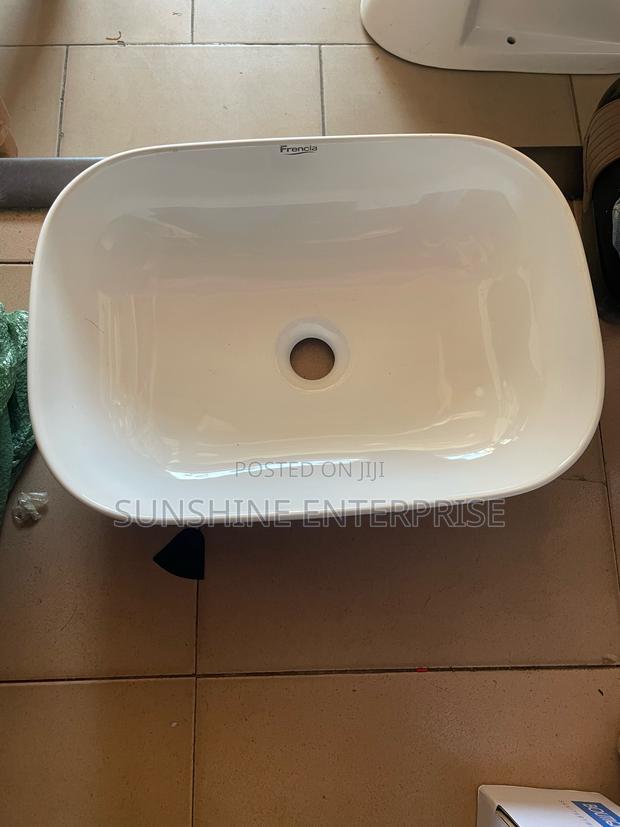 Vanity Basin · Photo 1