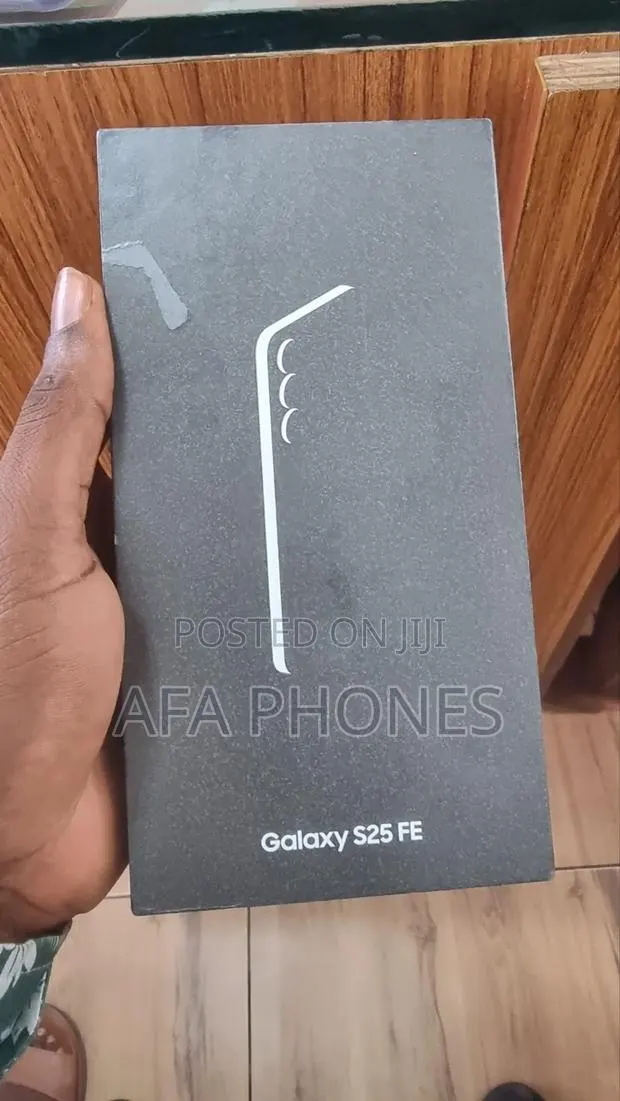 New Samsung Galaxy S25 FE 256 GB Gold · Photo 1