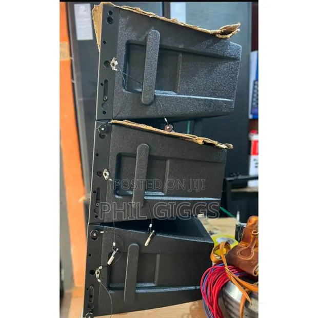 RCF HDL20 2*10 Line Array’s · Photo 1