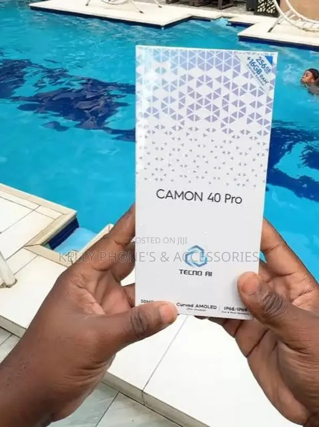 New Tecno Camon 40 Pro 256 GB Blue · Photo 1