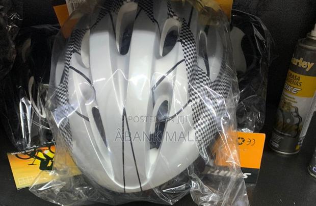 Skateboard Helmet for Kids · Photo 4