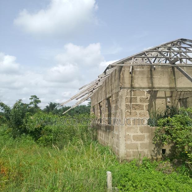 One Plot of Land for Sale With 4 Bedrooms Uncompleted · Photo 4