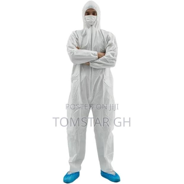 Tyvek Disposable Coverall · Photo 2
