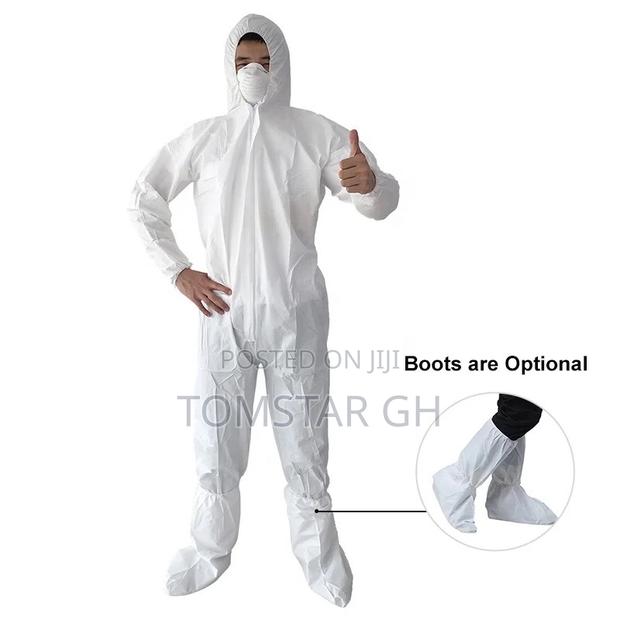 Tyvek Disposable Coverall · Photo 3