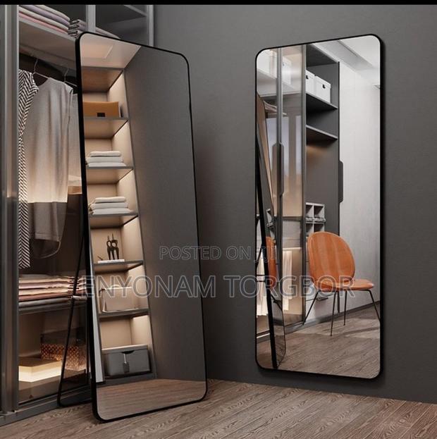 Dressing Mirror · Photo 1