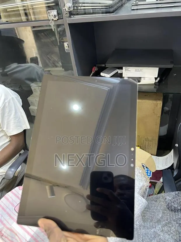 Surface Pro 4 Replacement Screen · Photo 1