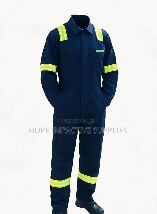 Quality Safety Coverall<> Straight. · Photo 2