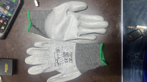 Anti Cut Gloves · Photo 3