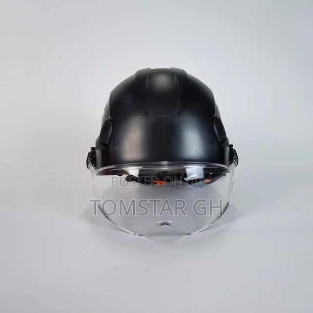 Rigger Helmet With Visor · Photo 2