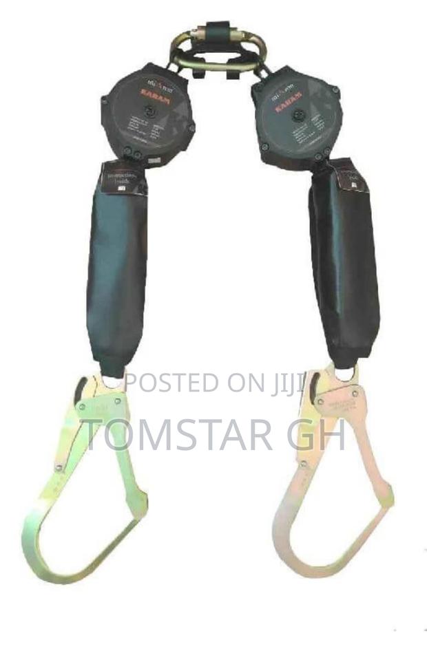 Retractable Double Hook Harness · Photo 1