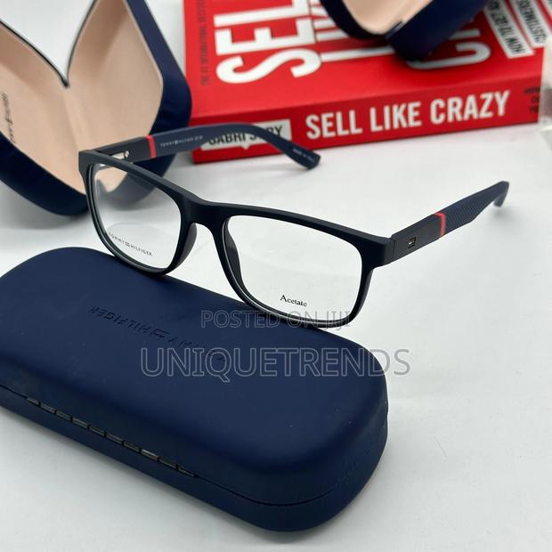 Tommy Hilfiger Sunglasses · Photo 6