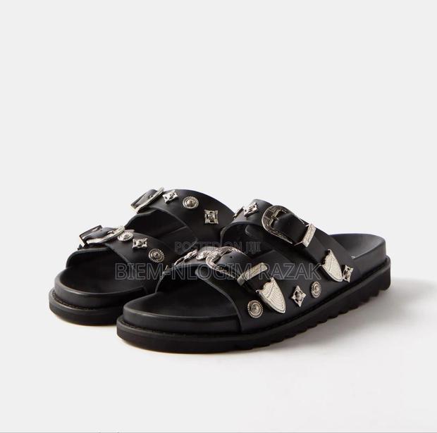 High Quality Slides Available In Stock · Photo 4