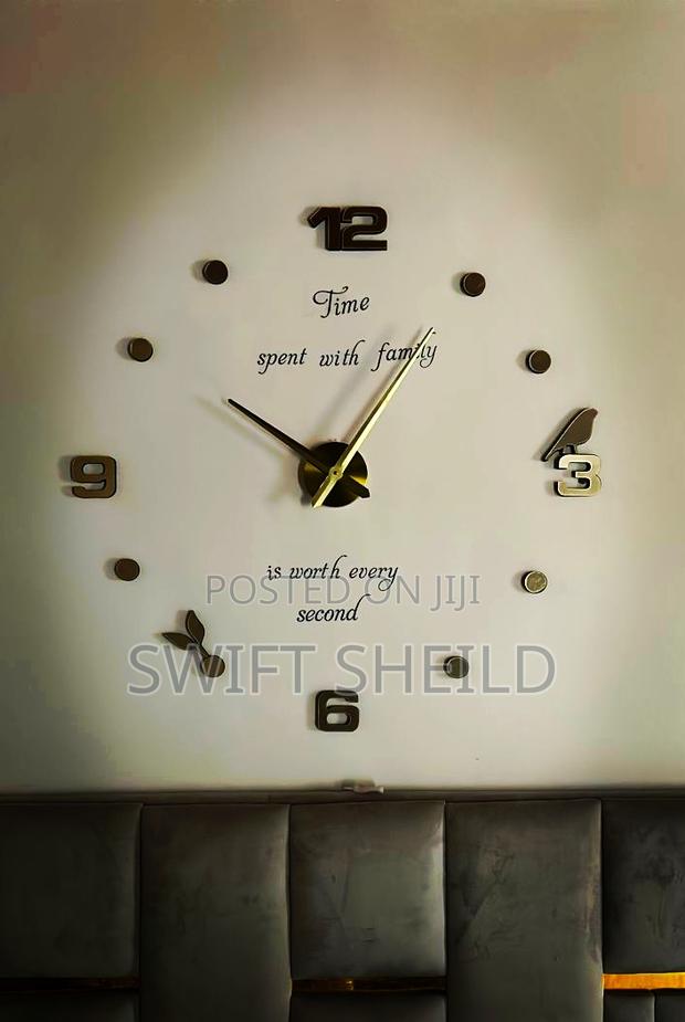 3d Clock(Large Size 100-120cm)Wt Desin Inside Inclusive · Photo 2