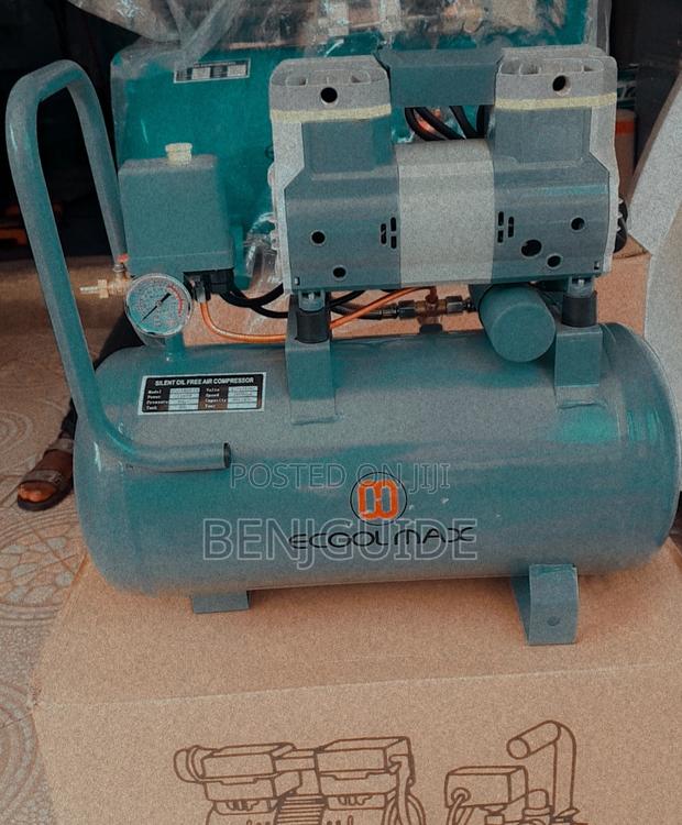 Silent and Oil Free Air Compressor 30L · Photo 2