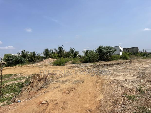 Half Plot of Land for Sale at Teshie Raster Bushroad · Photo 4