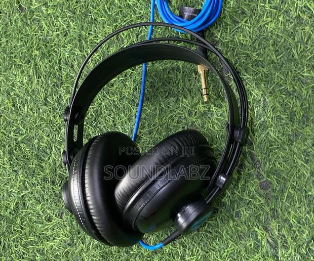 Alesis Over-Ear Closed-Back Studio Reference Headphones(SRP) · Photo 1