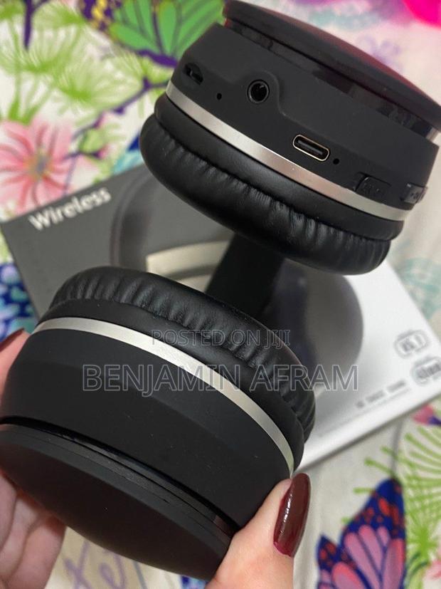 Rechargeable Wireless Headset HZ-BT611 · Photo 2