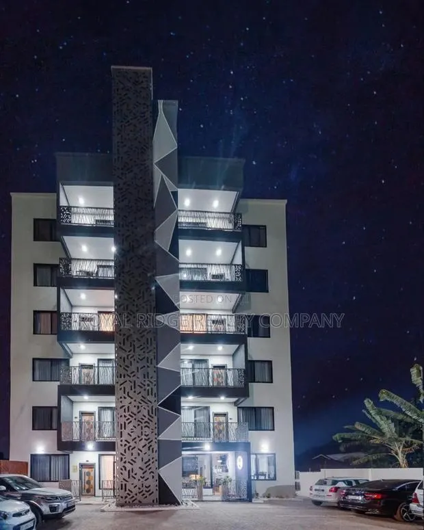 Furnished 3bdrm Apartment in East Airport Close, Accra Metropolitan · Photo 1