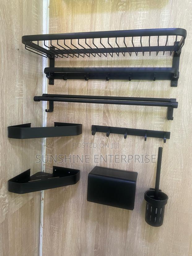 Quality All Black Bathroom Accessories · Photo 1