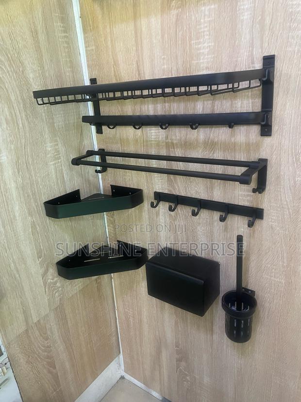 Quality All Black Bathroom Accessories · Photo 2