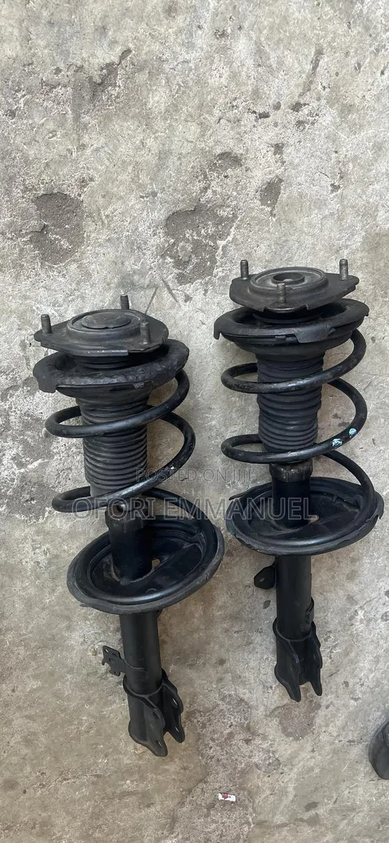 Rav4 Front Shocks 2000-2007 · Photo 1