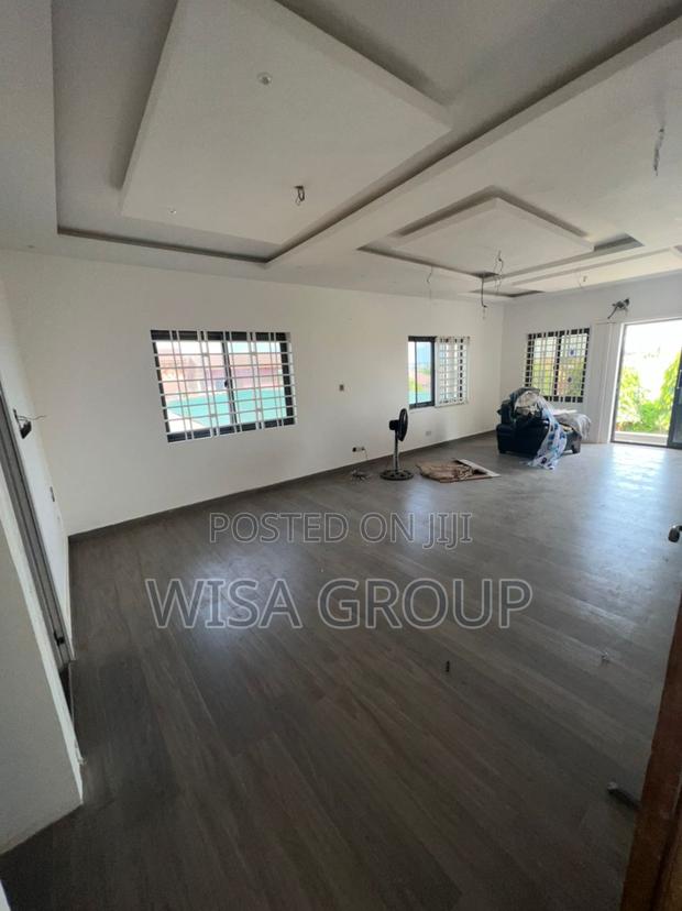 4bdrm Duplex in Wisa Groups, Accra Metropolitan for sale · Photo 8