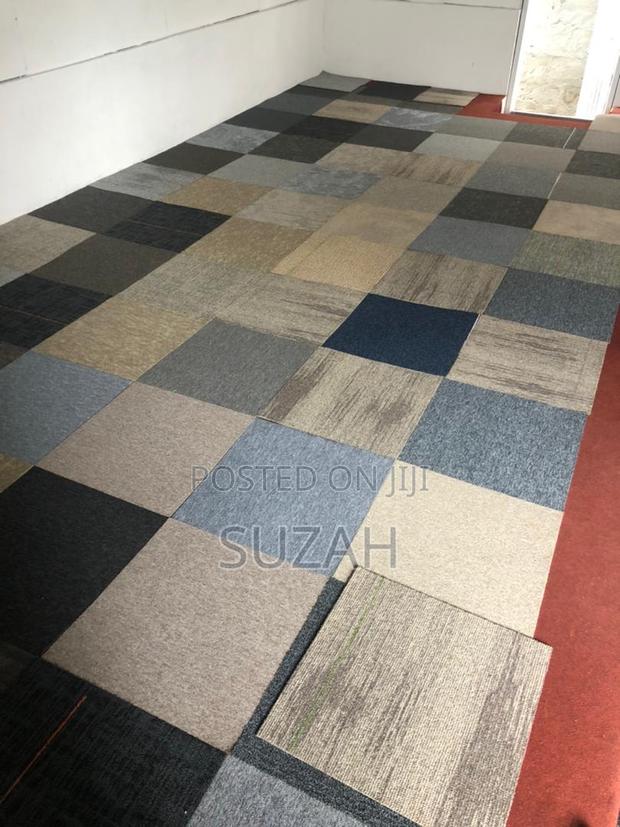 Woolen Tiles Carpet · Photo 1