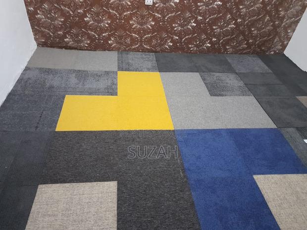 Woolen Tiles Carpet · Photo 1