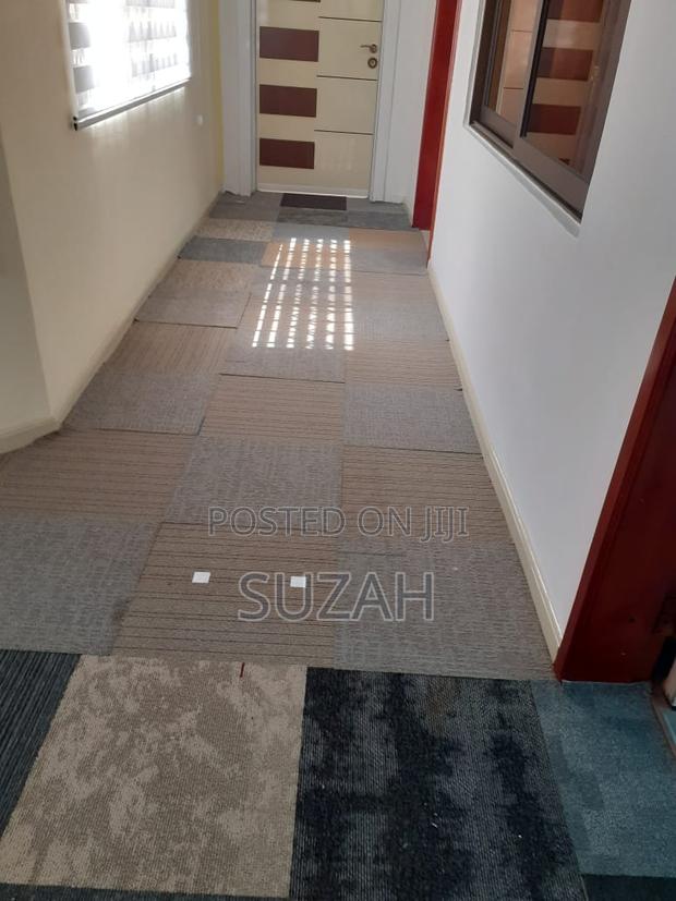 Woolen Tiles Carpet · Photo 1