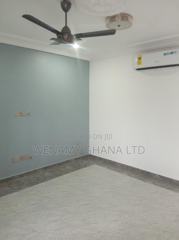 2bdrm Apartment in Golf City, Tema Metropolitan for rent · Photo 4