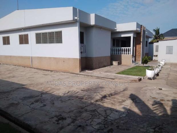98x100ft Land With a House for Sale at Adenta Village · Photo 7