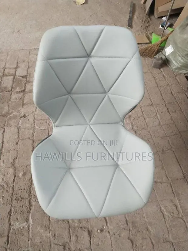Dining Chair · Photo 1