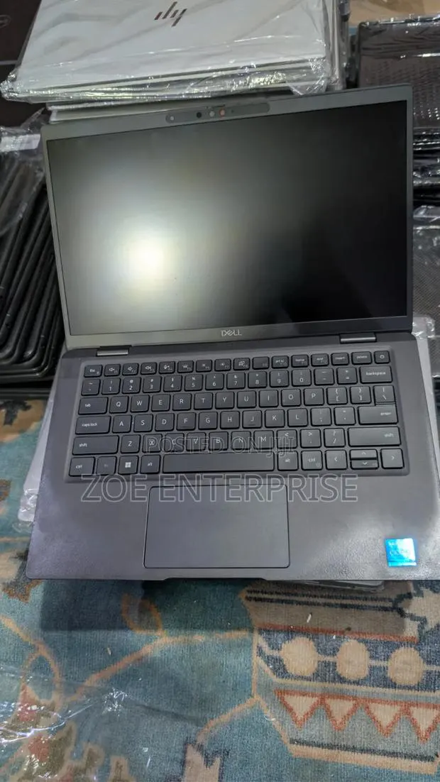 Laptop Dell Latitude 7330 16GB Intel Core i5 SSD 256GB · Photo 1