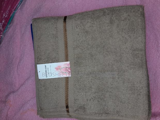 Sage Green Bath Towel · Photo 1