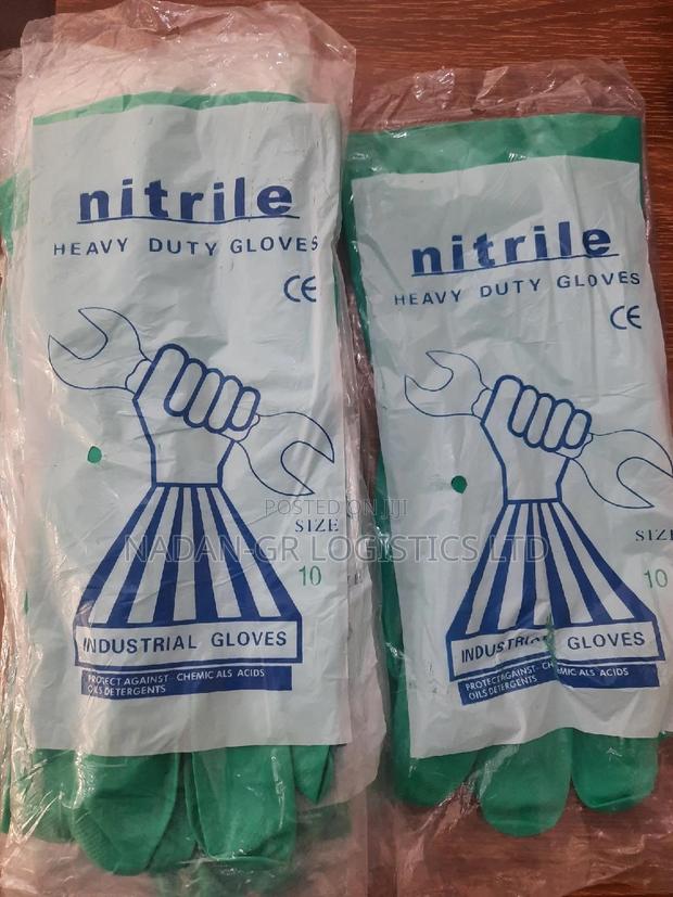 Nitrile Heavy Duty Gloves · Photo 1
