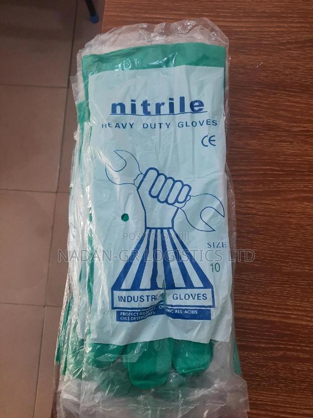 Nitrile Heavy Duty Gloves · Photo 2