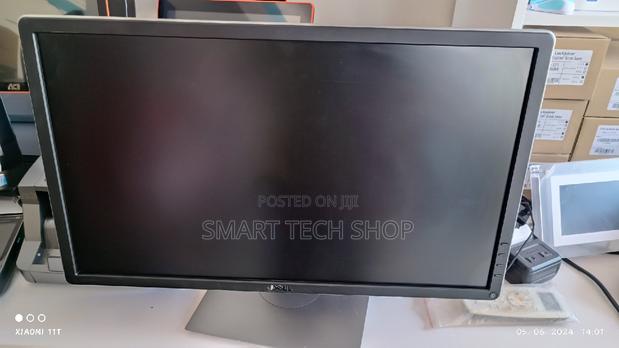 Dell P2414hb 24" FHD Widescreen 1920X1080 LED Mon DP VGA Dvi · Photo 1