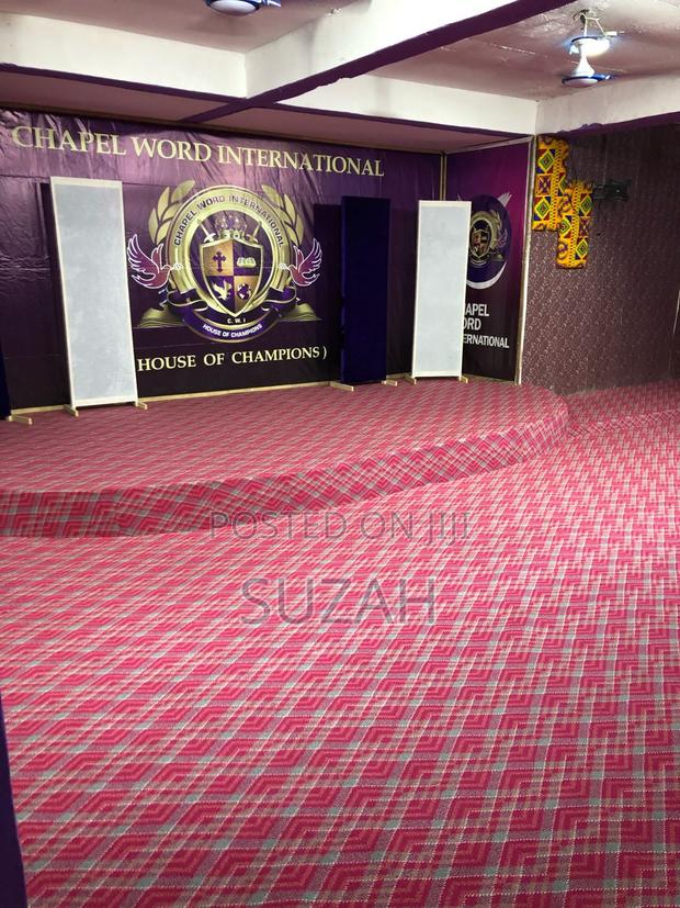 Woolen Carpet · Photo 1