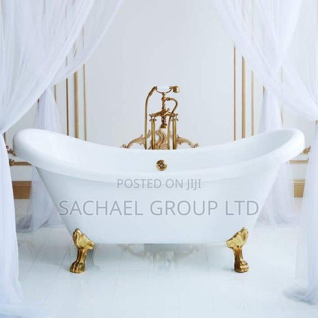 Bathtub Jacuzzi · Photo 1