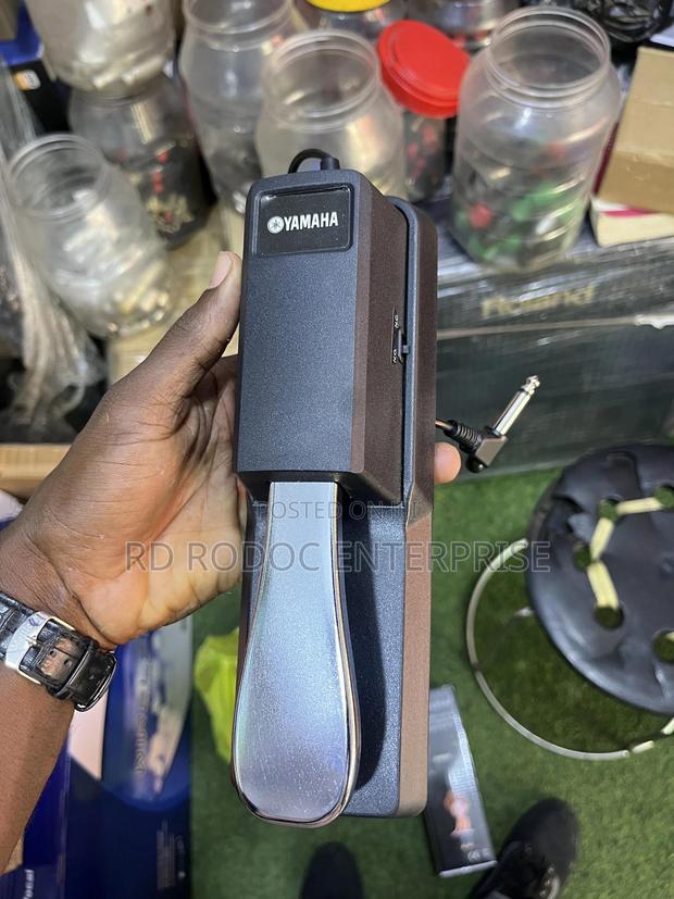 Sustain Pedal Yamaha · Photo 5