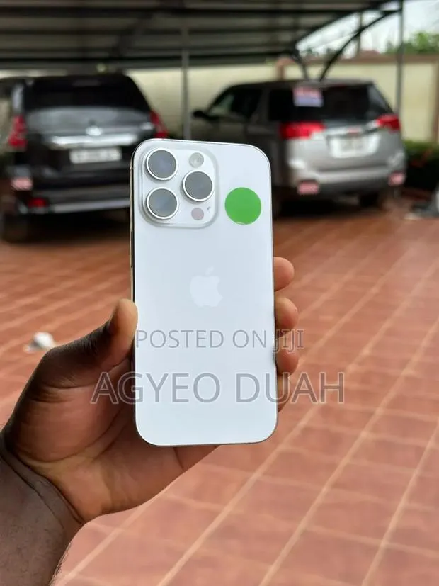 Apple iPhone 16 Pro 256 GB White · Photo 1
