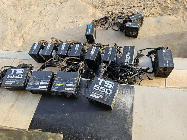 Power Supply · Photo 2