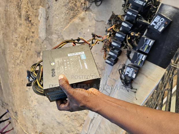 Power Supply · Photo 4
